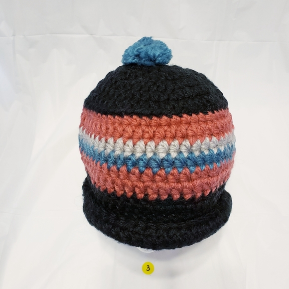 Crocheted hat: #3 - Picture 4 of 5